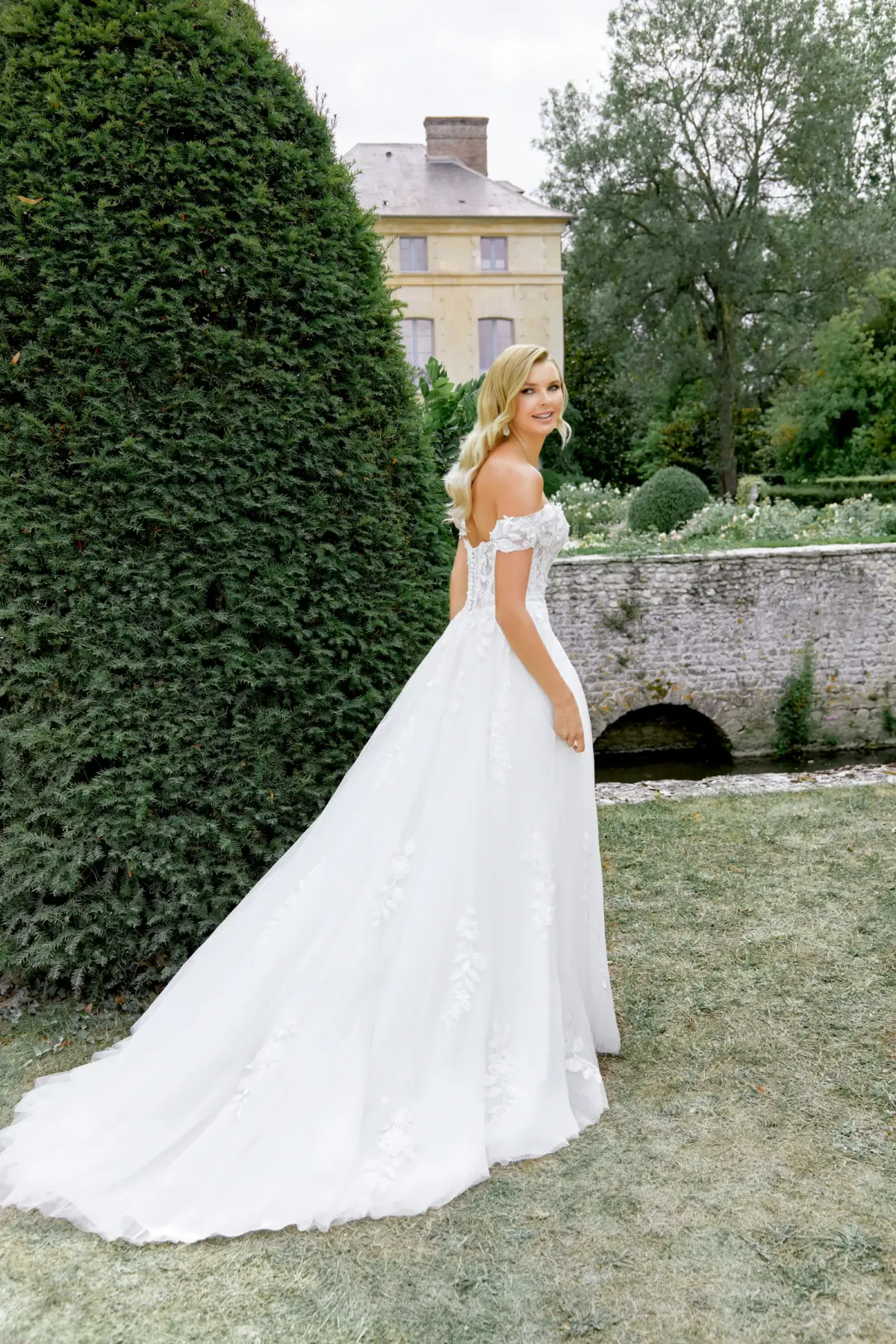 44520 FB Sincerity Bridal 2